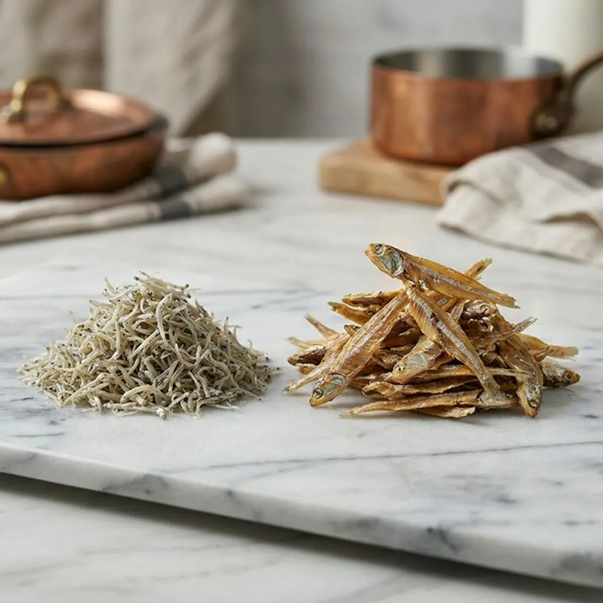 Ikan Bilis Halus vs Besar: Mana Lebih Sesuai Untuk Masakan Anda?